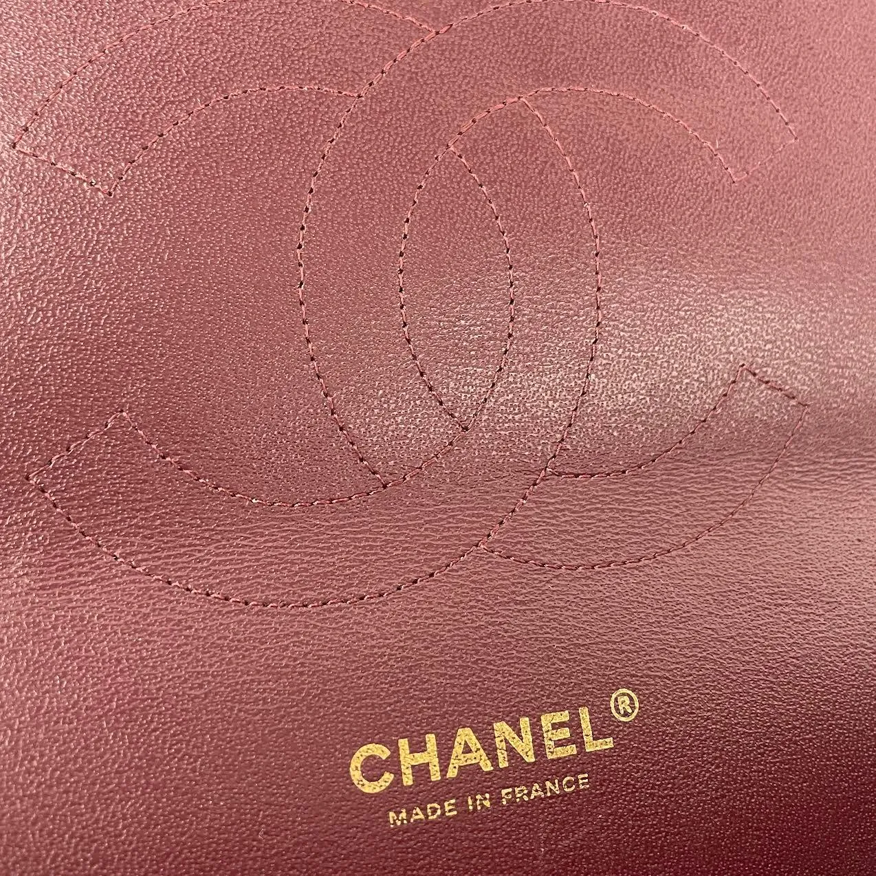 CHANEL Classic Jumbo Double Flap Lambskin w/Gold