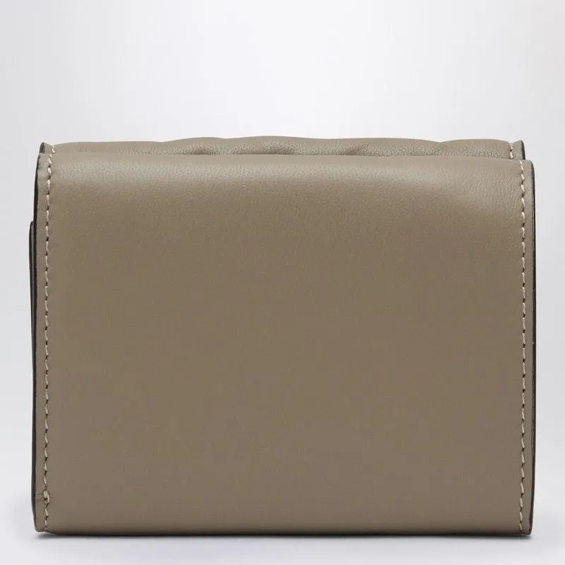 DOVE-COLOURED MICRO TRIFOLD BAGUETTE WALLET