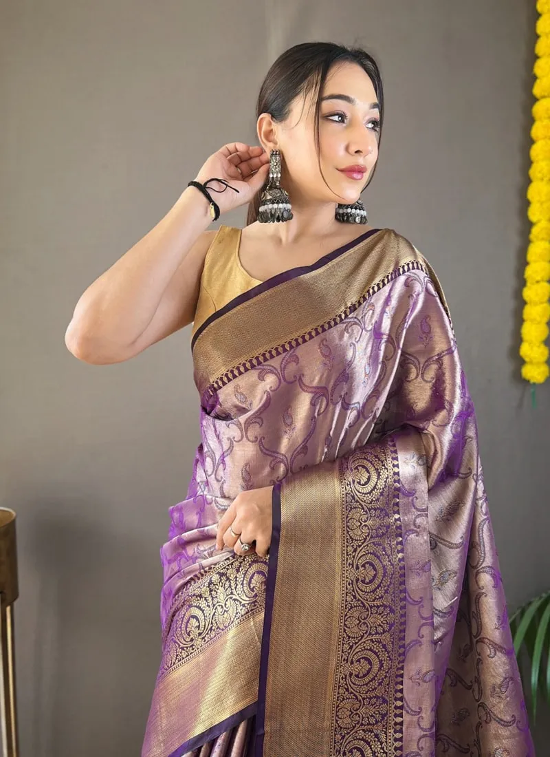 Exquisite Kanchipuram Silk Saree with Intricate Zari Weaving