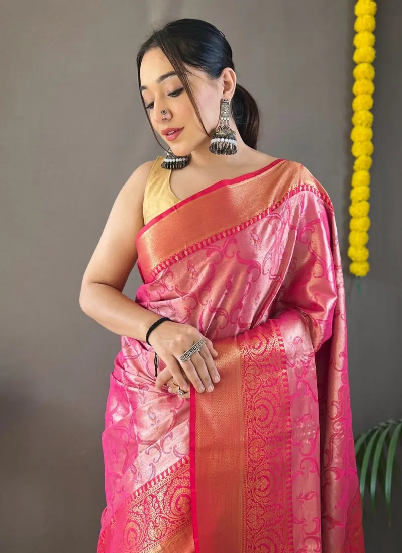 Exquisite Kanchipuram Silk Saree with Intricate Zari Weaving