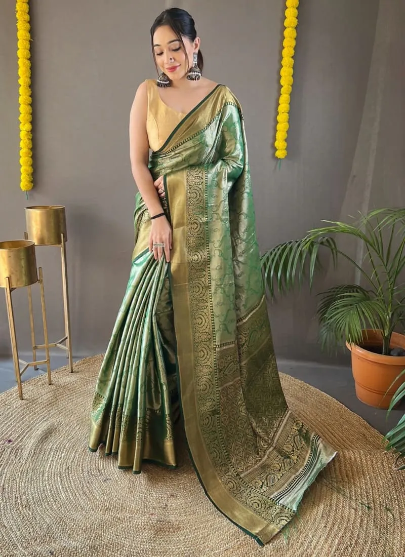 Exquisite Kanchipuram Silk Saree with Intricate Zari Weaving