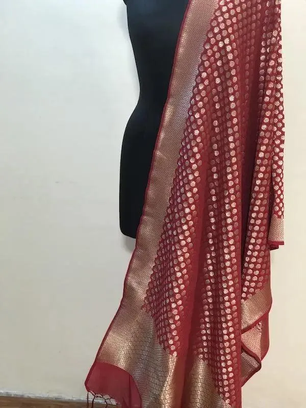 Exquisite Maroon Handwoven Banarasi Silk Dupatta