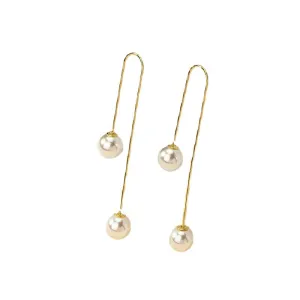 Exquisite Pearl Earrings with a Touch of Sophistication