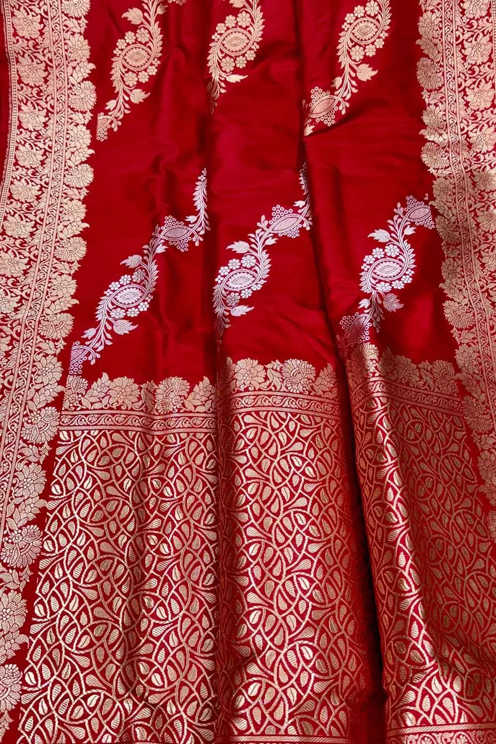 Exquisite Red Banarasi Katan Silk Saree - Handloom Beauty