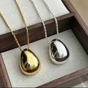 Exquisite Women's Smooth Teardrop Shape Pendant Necklace