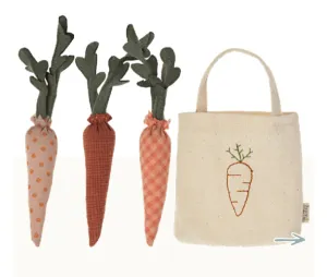 Maileg Carrots in shopping bag