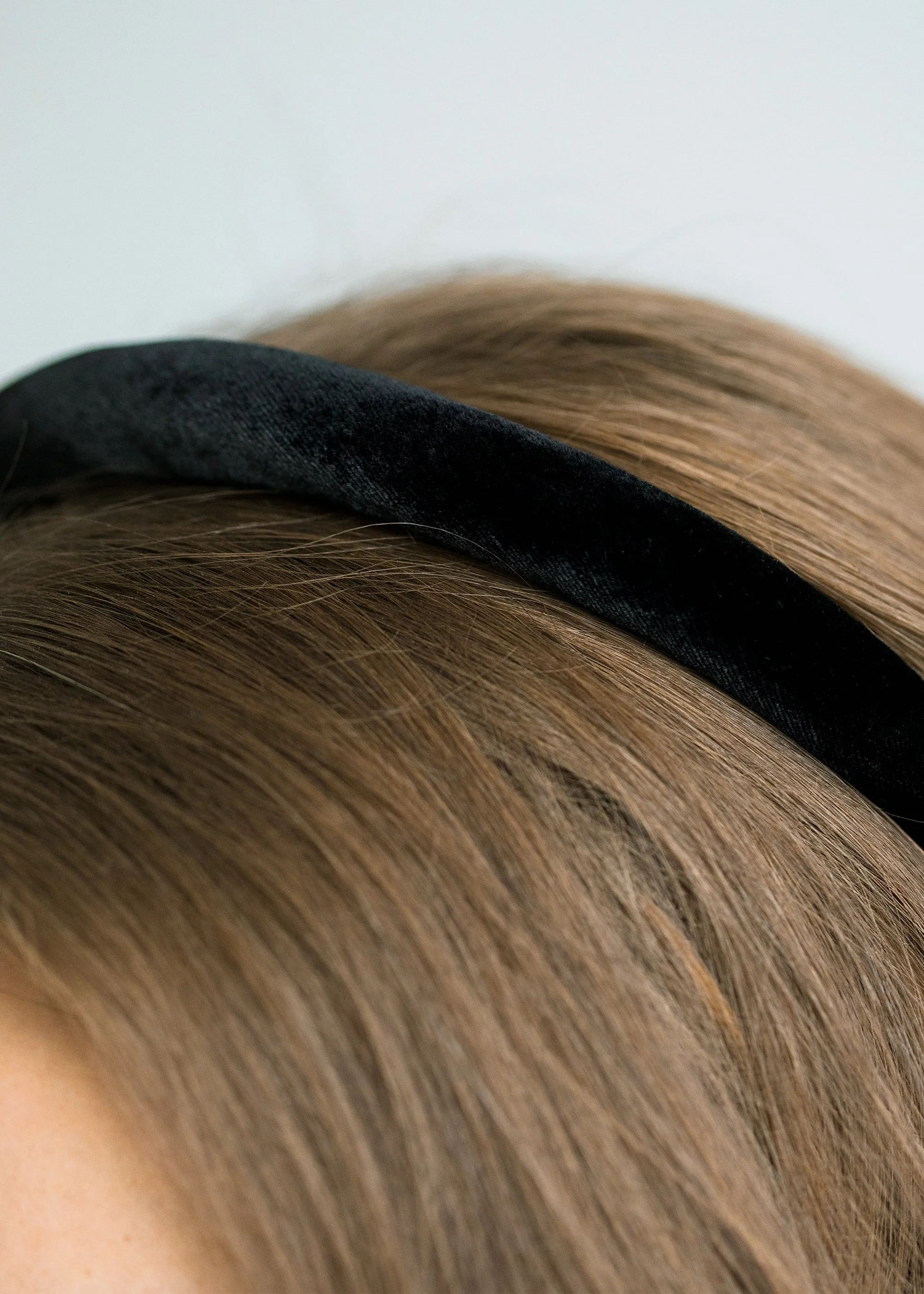 Velvet Tiana Headband -- Black